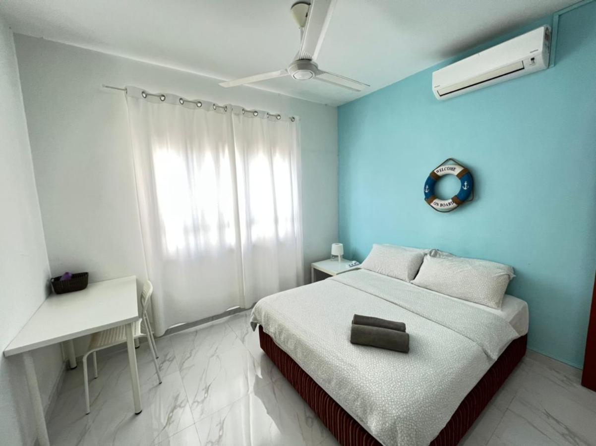 Seaview Holiday Apartment 2 - Free Wifi & Netflix Kuala Terengganu Exteriör bild