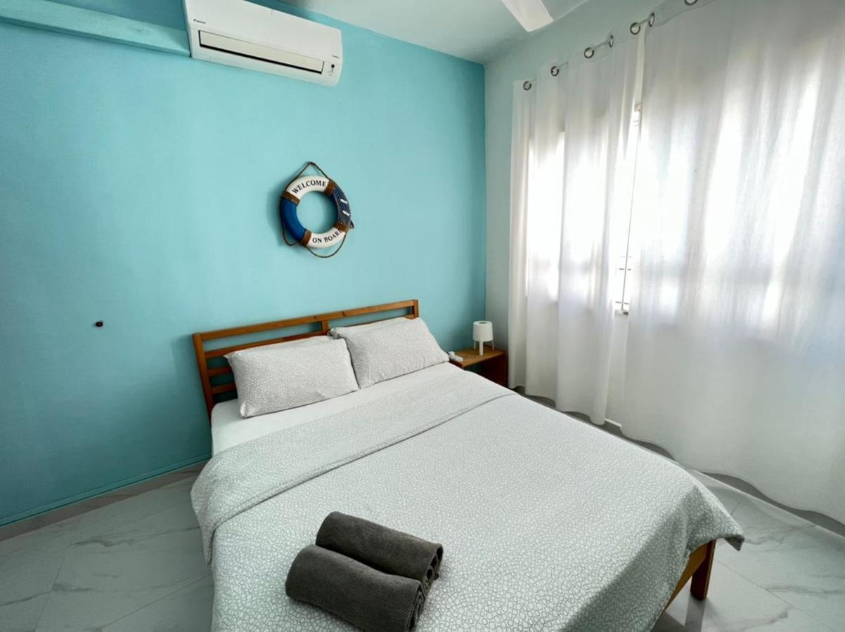 Seaview Holiday Apartment 2 - Free Wifi & Netflix Kuala Terengganu Exteriör bild